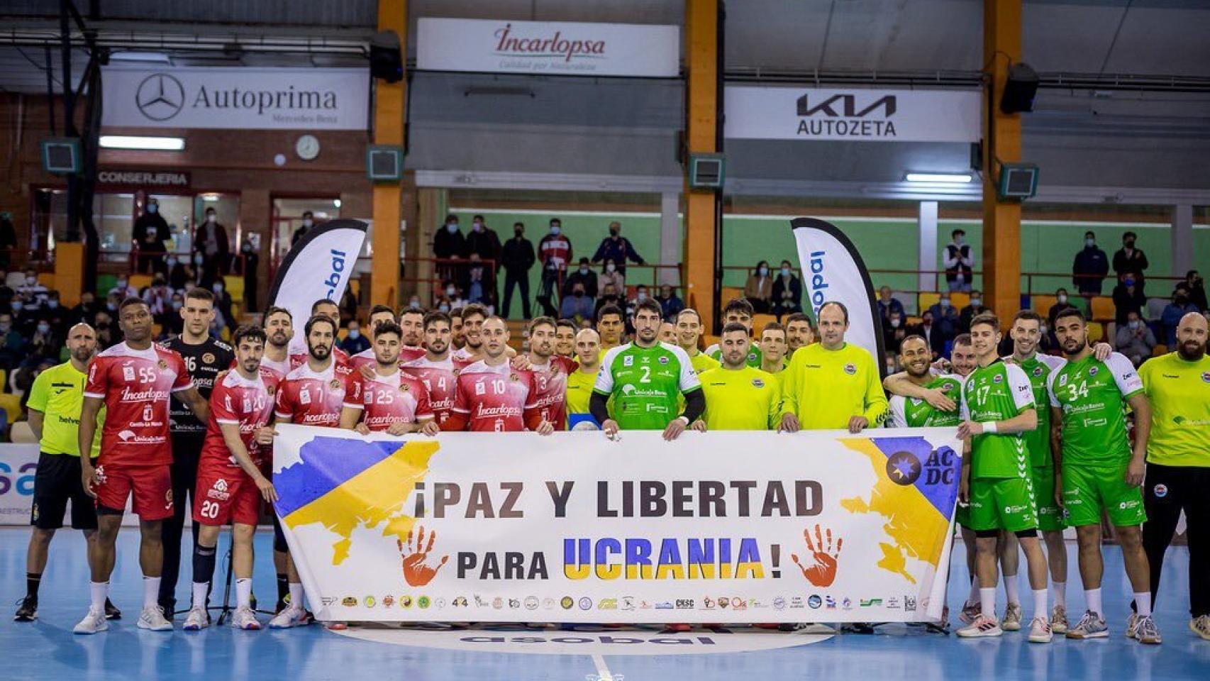 Bonito gesto del Incarlopsa Cuenca con los niños ucranianos que huyen de la guerra