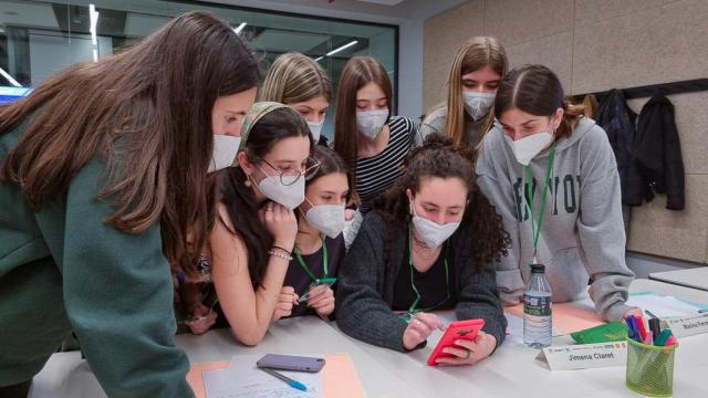 'Chicas imparables', el programa para adolescentes que busca crear a las líderes del futuro
