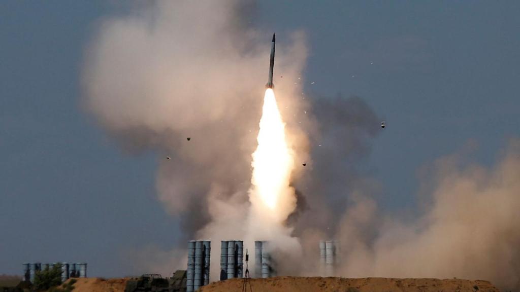 Lanzamiento misil S-300 de Rusia