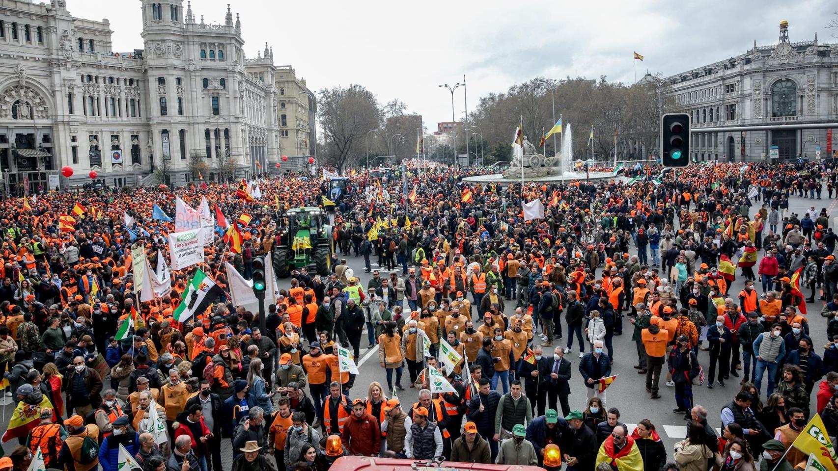 La plaza de Cibeles, en Madrid, durante la manifestación de este domingo.