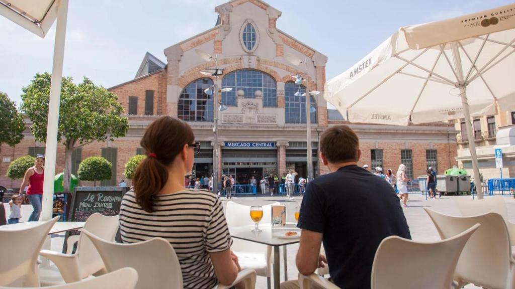 Un negocio propio desde 8.000 euros: Alicante busca emprendedores para 48 puestos en sus mercados.