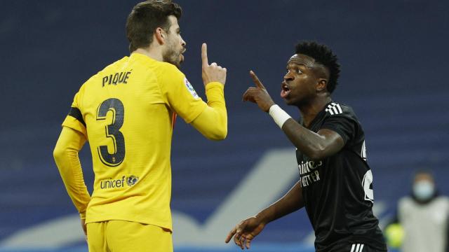 Gerard Piqué y Vinicis, encarados