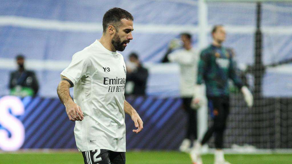Dani Carvajal, en el calentamiento previo a El Clásico.