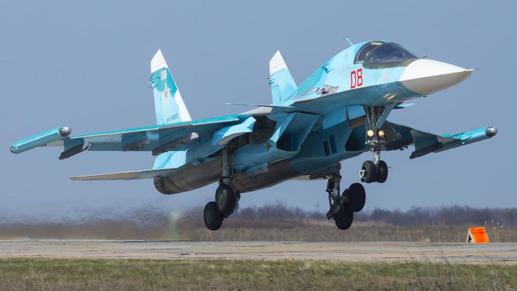 El Sukhoi Su-34 es un buen avión de combate, pero carece de un adecuado sistema de localización y puntería de blancos, y padece en Ucrania por su falta de más municiones guiadas.