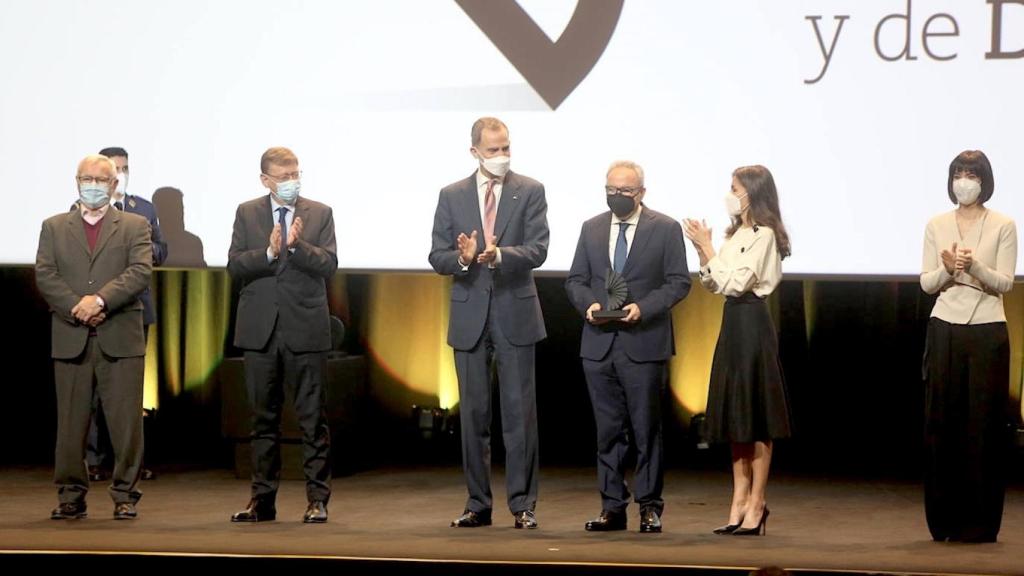 Entrega del premio en la mañana de este lunes.