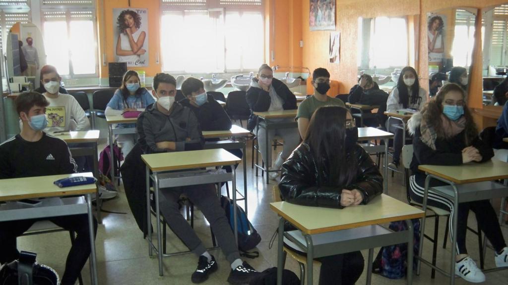 Charla para prevenir el suicidio en Santa Marta
