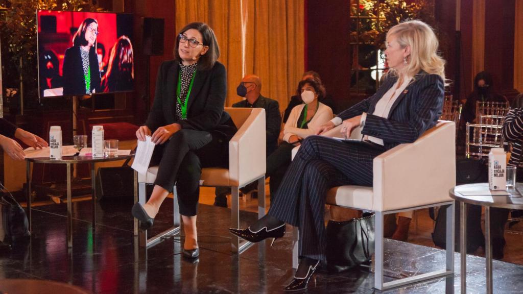 Isabelle Le Galo y Marisa Aguilar Villa.