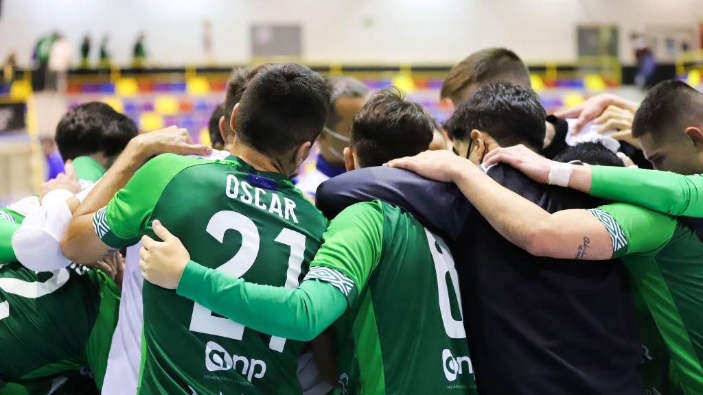 El UMA Antequera celebra su pase a la siguiente fase de la Copa del Rey.