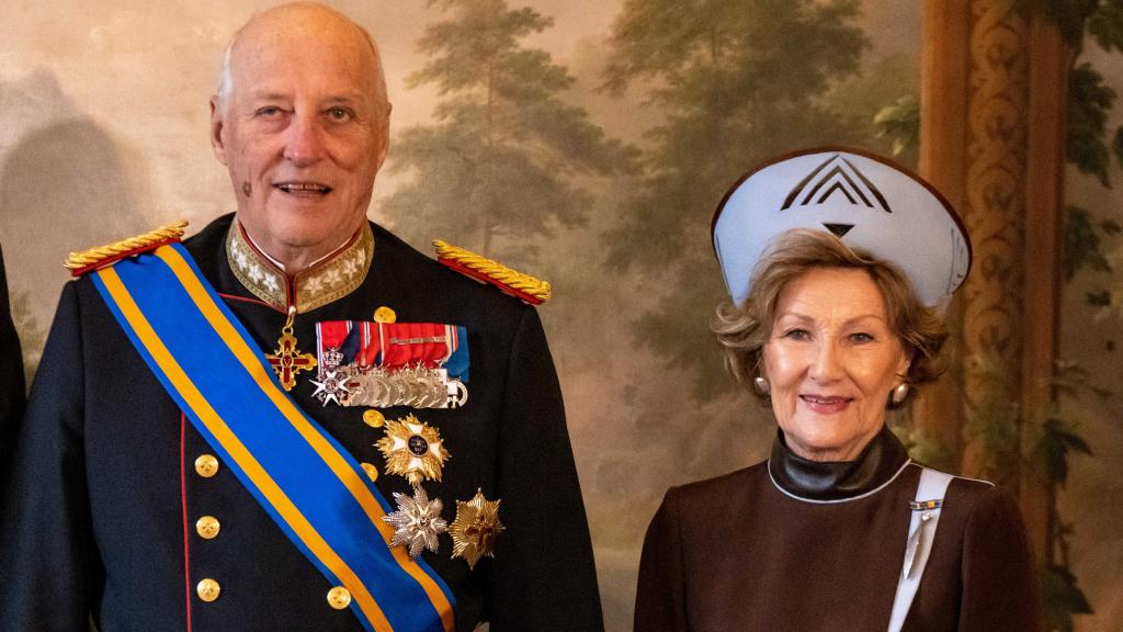 Los Reyes de Noruega en una imagen tomada en noviembre de 2021.