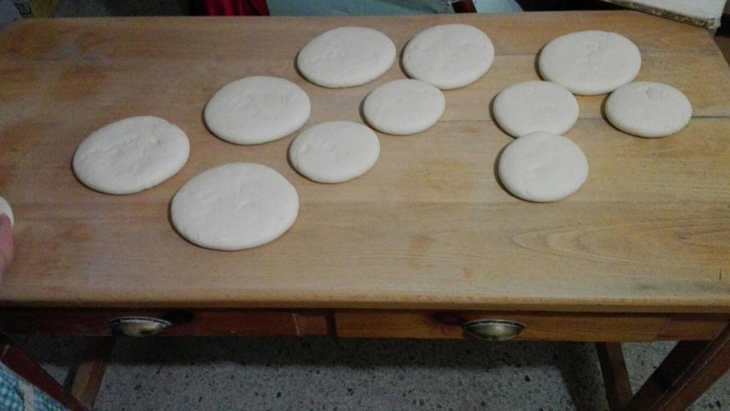 Elaboración del pan por parte de Ángel