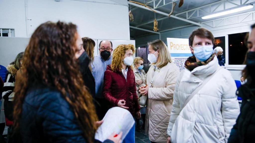 La concejala de Familia e Igualdad de Oportunidades, Ana Suárez, visita el Albergue Lazarillo