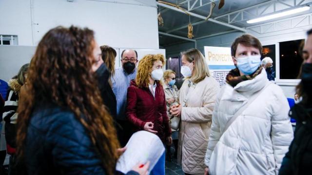 La concejala de Familia e Igualdad de Oportunidades, Ana Suárez, visita el Albergue Lazarillo
