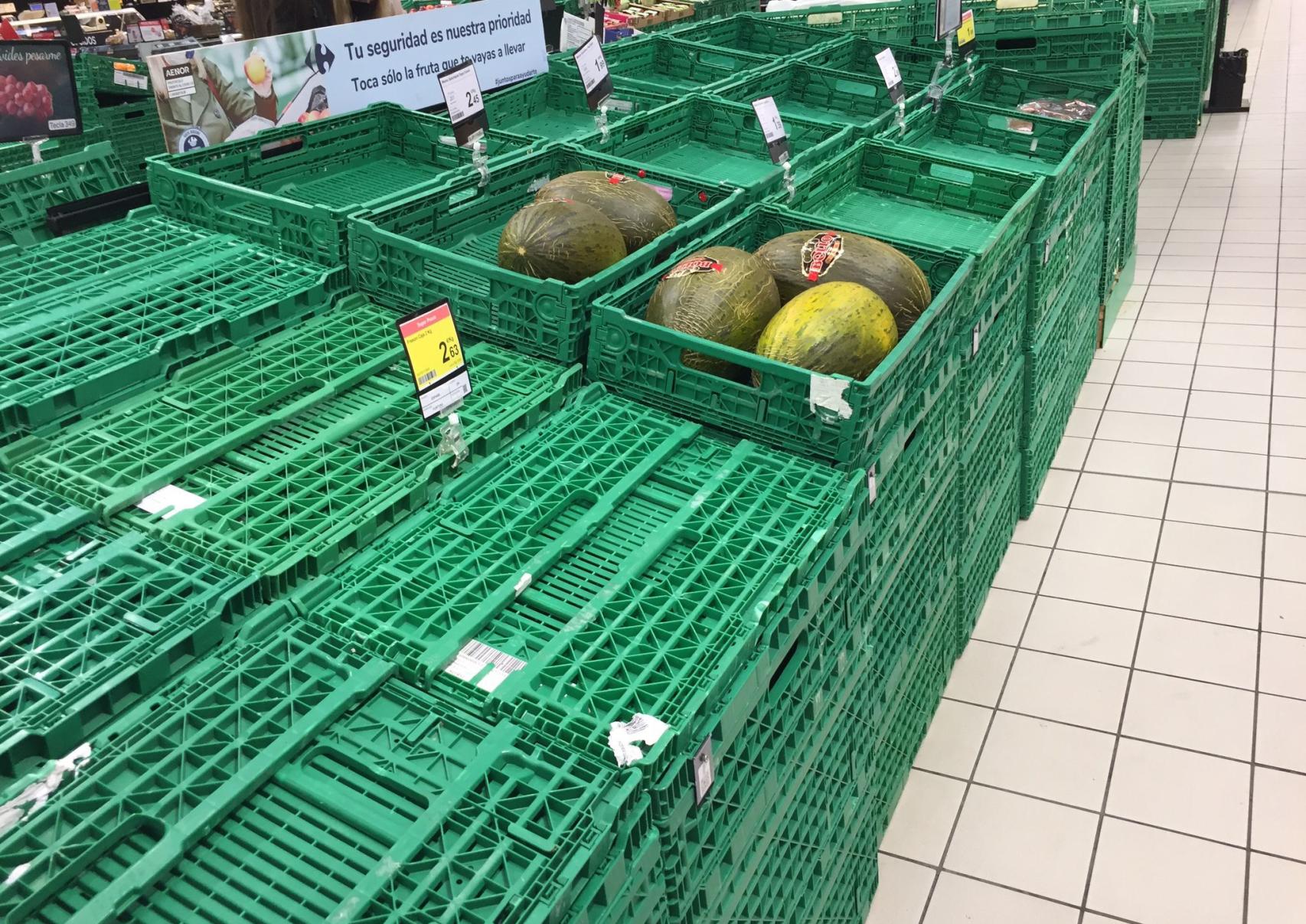 Desabastecimiento en la frutería del Carrefour de Talavera de la Reina.