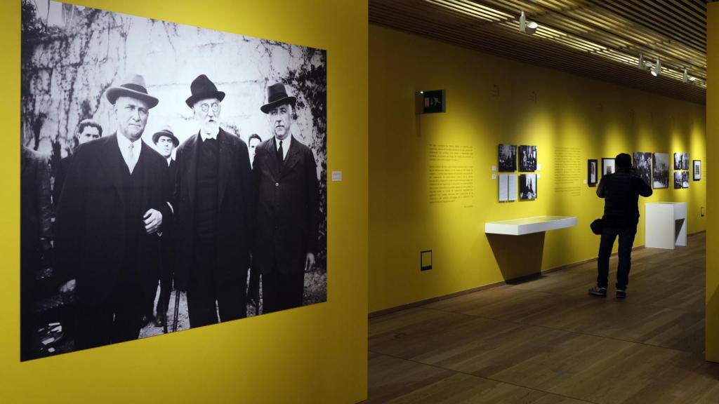 Exposición sobre Largo Caballero en el CDMH de Salamanca