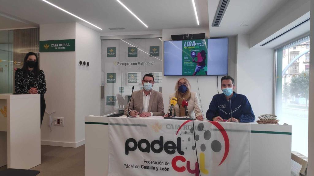 La Federación de pádel de Castilla y León presenta su liga por equipos 2022