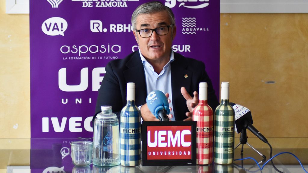 Paco García en la comparecencia ante los medios