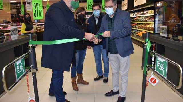 La cadena de supermercados Hiperber inaugura nuevo centro en Agost.