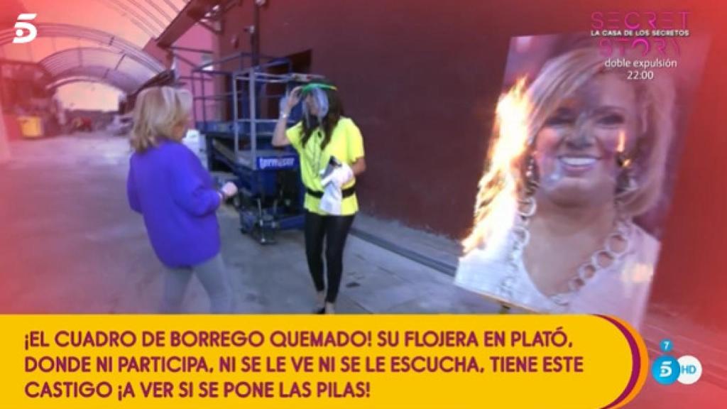 'Sálvame' prende fuego a la foto de Carmen Borrego.