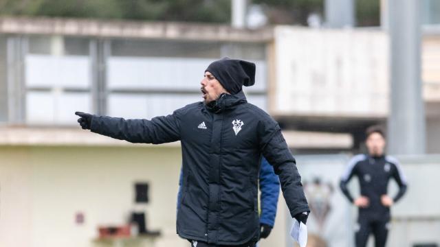Rueda de prensa de Rubén de la Barrera antes del partido frente al UCAM Murcia