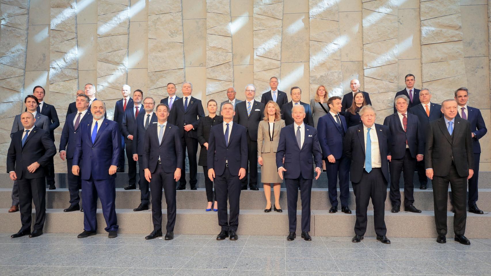 La foto de familia de los líderes de la OTAN este jueves en Bruselas