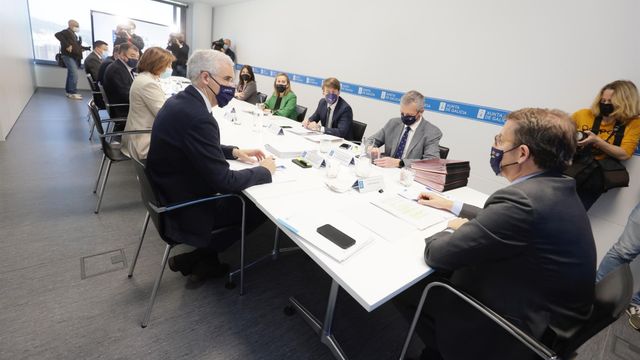 El presidente de la Xunta, Alberto Núñez Feijóo, preside la reunión del Consello de la Xunta en Pontevedra.