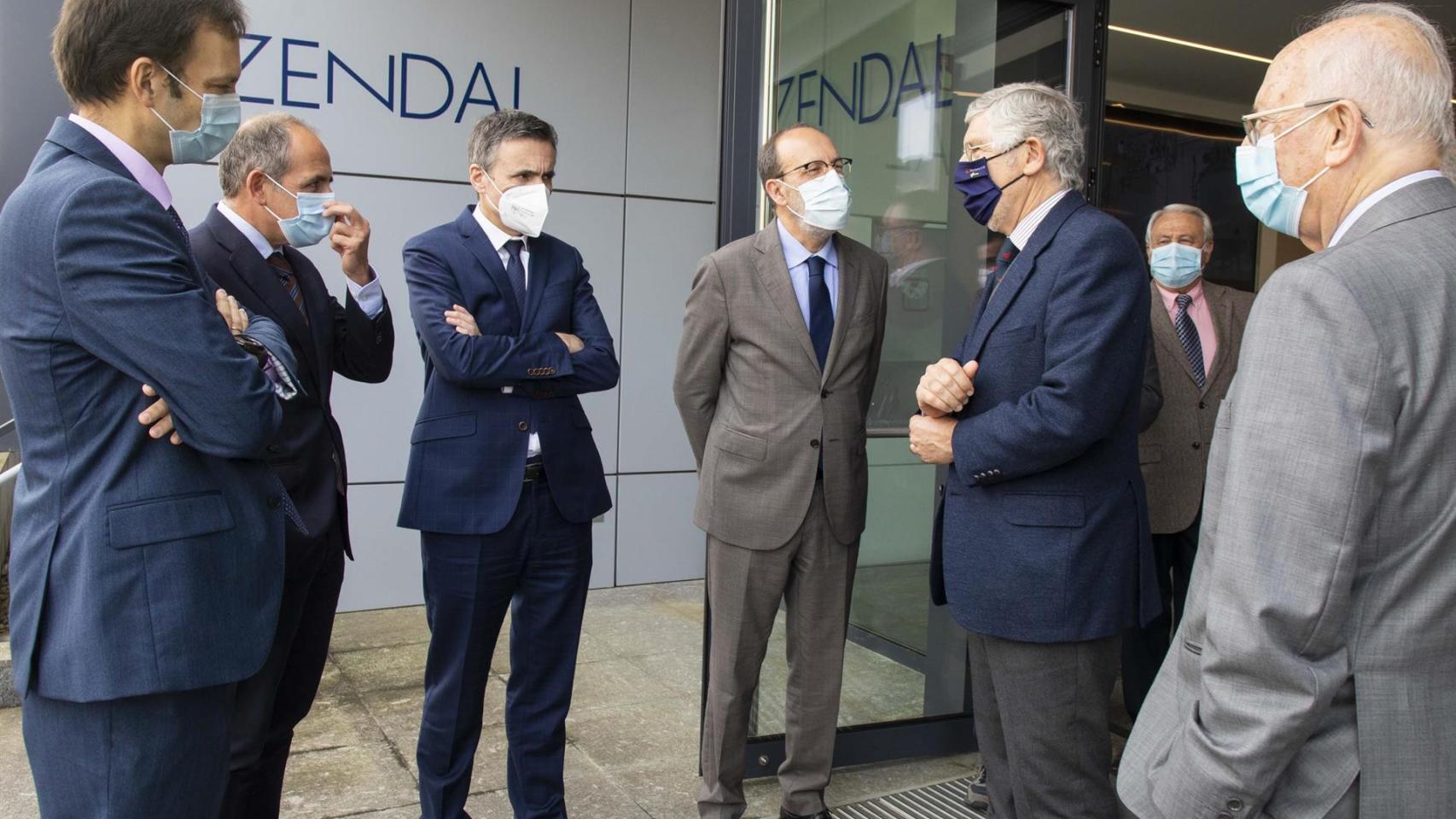 Visita del embajador de Portugal a las instalaciones de Zendal.