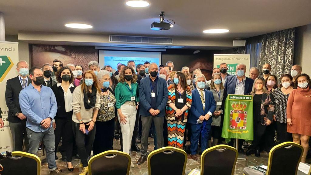 Miembros de Jaén merece más durante su presentación en un hotel de la capital.