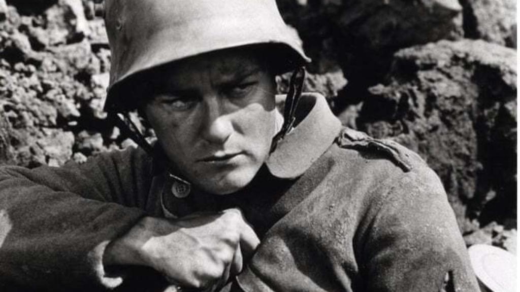 Lew Ayres en un fotograma de 'Sin novedad en el frente'