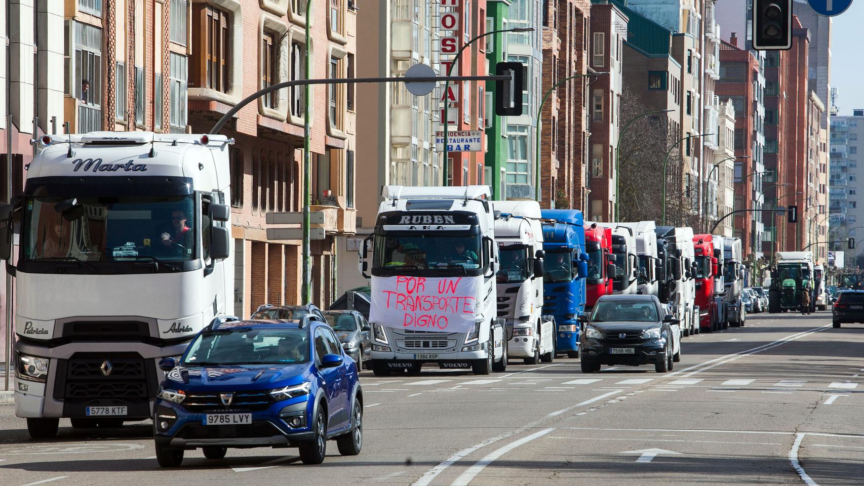 Imagen de los los camiones que se concentraron en Burgos