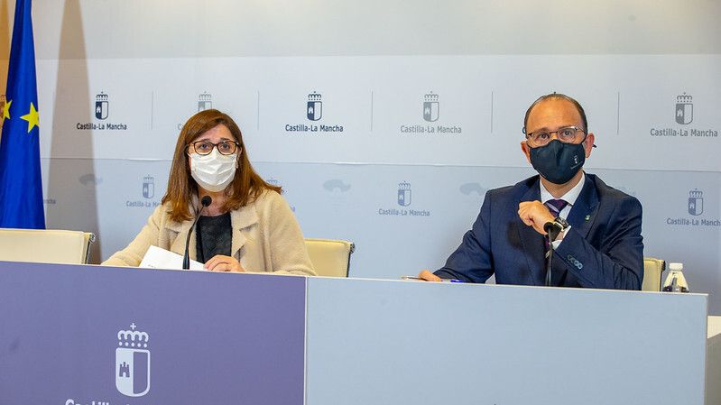 Regina Leal y José Antonio Ballesteros este viernes en rueda de prensa.