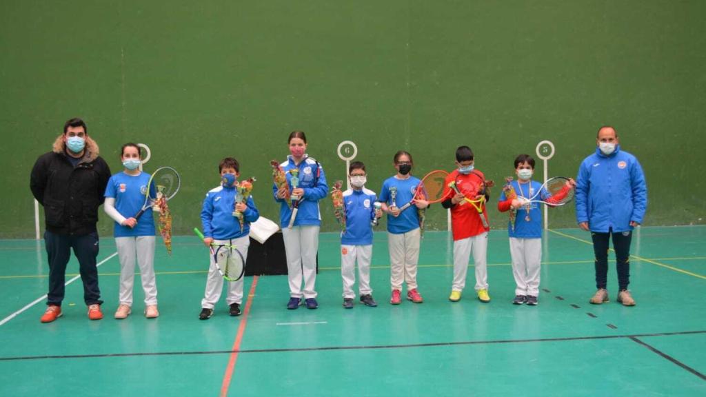 Alevín e infantil de frontenis