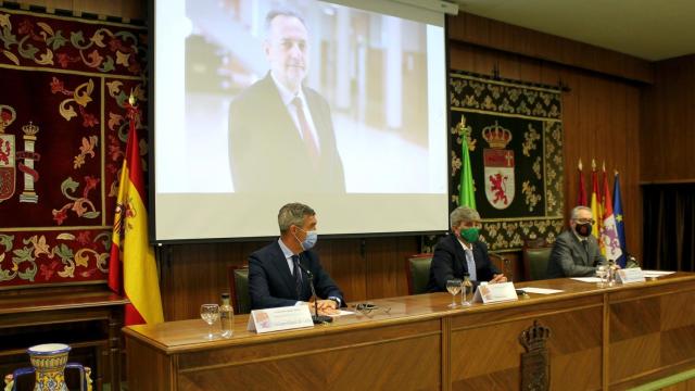 La ULE rinde un emotivo homenaje al fallecido Mariano Nieto Antolín