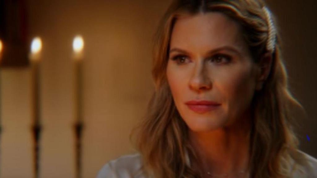 Alison Hawkins, mujer de Taylor Hawkins, en el videoclip del tema 'I Really Blew It'.