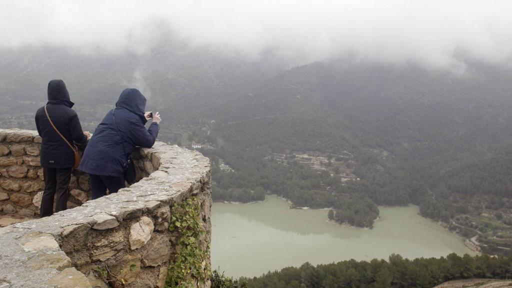 Imagen del embalse de Guadalest, hace unos días.