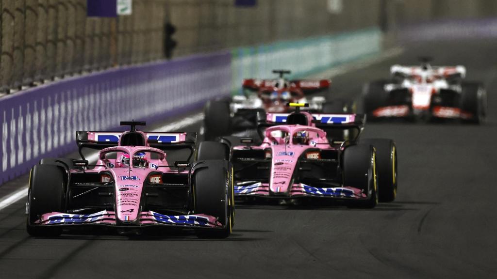 Fernando Alonso y Esteban Ocon en el GP de Arabia Saudí