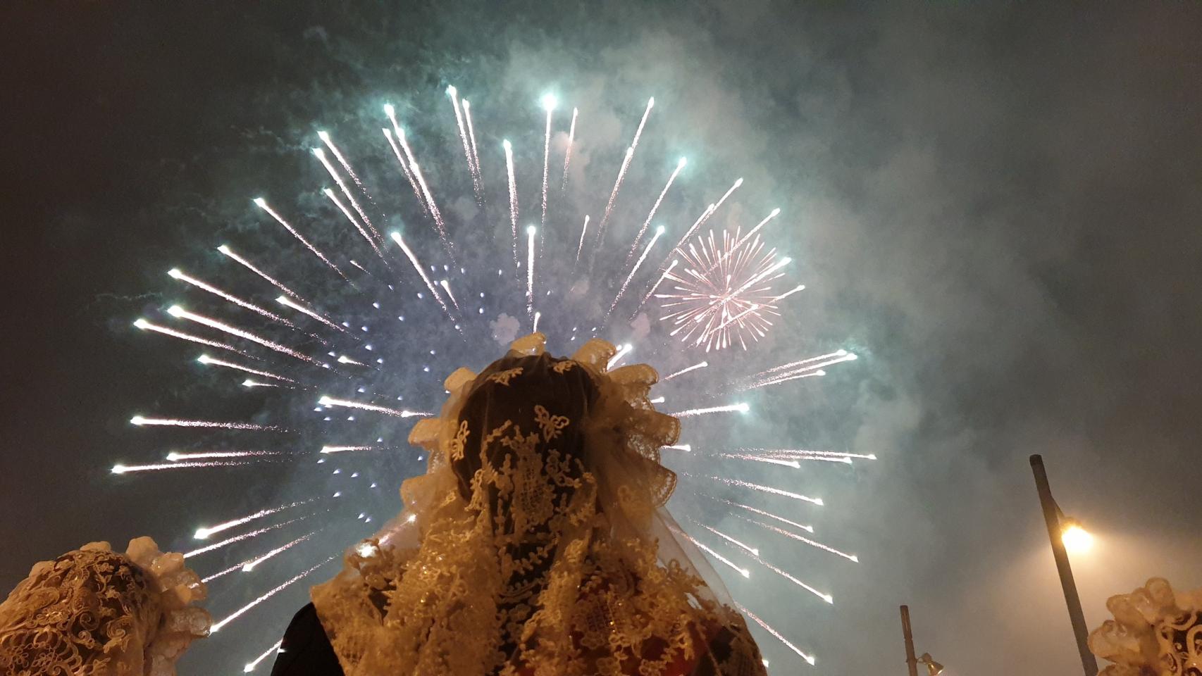 Zaragoza descubre el olor a pólvora de las Hogueras de Alicante