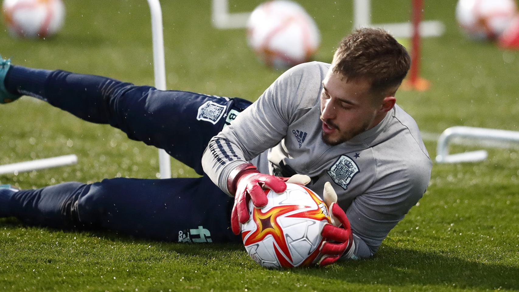 Arnau Tenas, con la selección española Sub21.