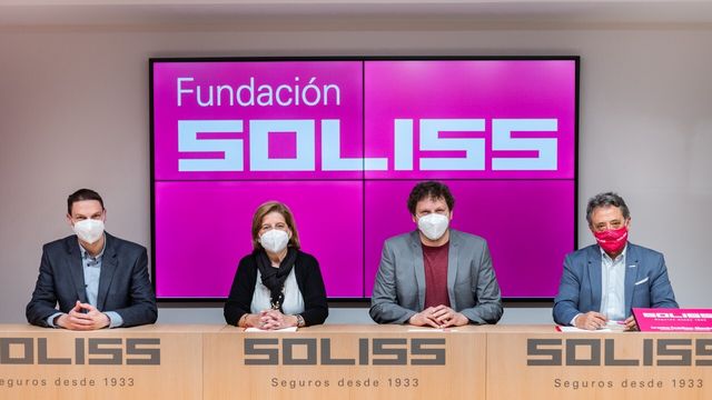 Vicente Martínez Medina, María Luisa González Bueno, Andrés Martínez Medina y César María Duro, de izquierda a derecha.