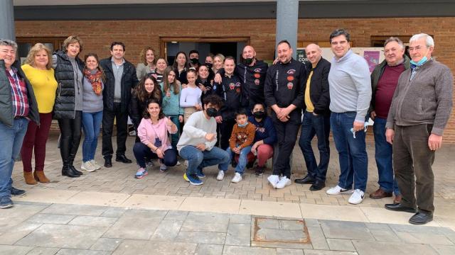 Algunos de los participantes en la jornada solidaria de este domingo.