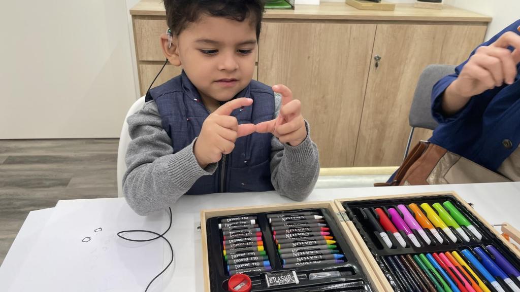 Janluca, uno de los niños operados por el doctor García-Ibáñez