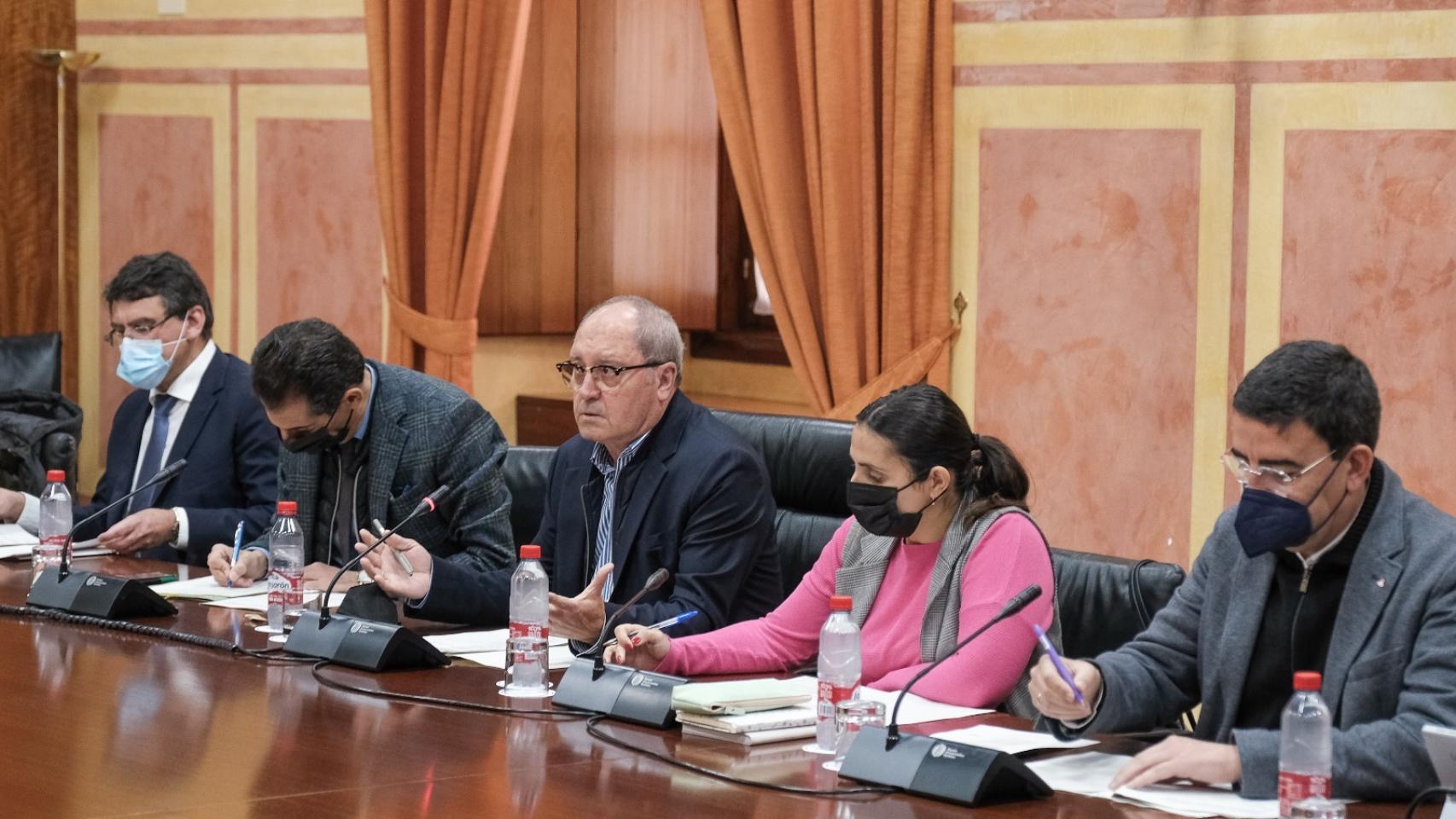 Varios integrantes de la comisión durante el debate sobre Doñana