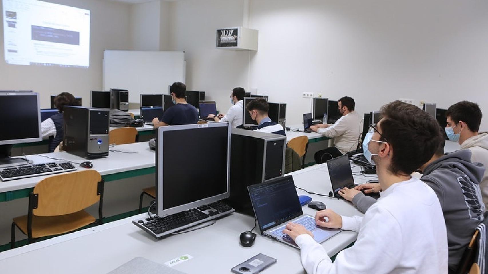 La Universidad de Valladolid recibe a los dos primeros profesores visitantes de Ucrania