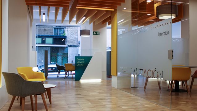 El interior de la nueva oficina de Globalcaja en Cuenca.