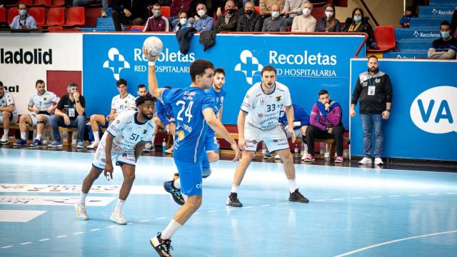 La selección española cuenta con Serrano para dos amistosos ante Francia