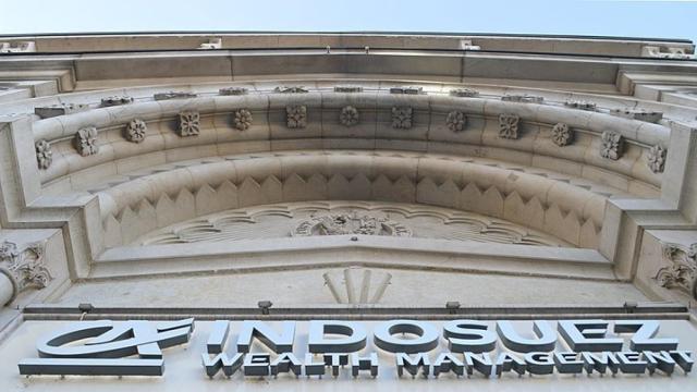 Logotipo de Indosuez WM en unas oficinas del grupo.