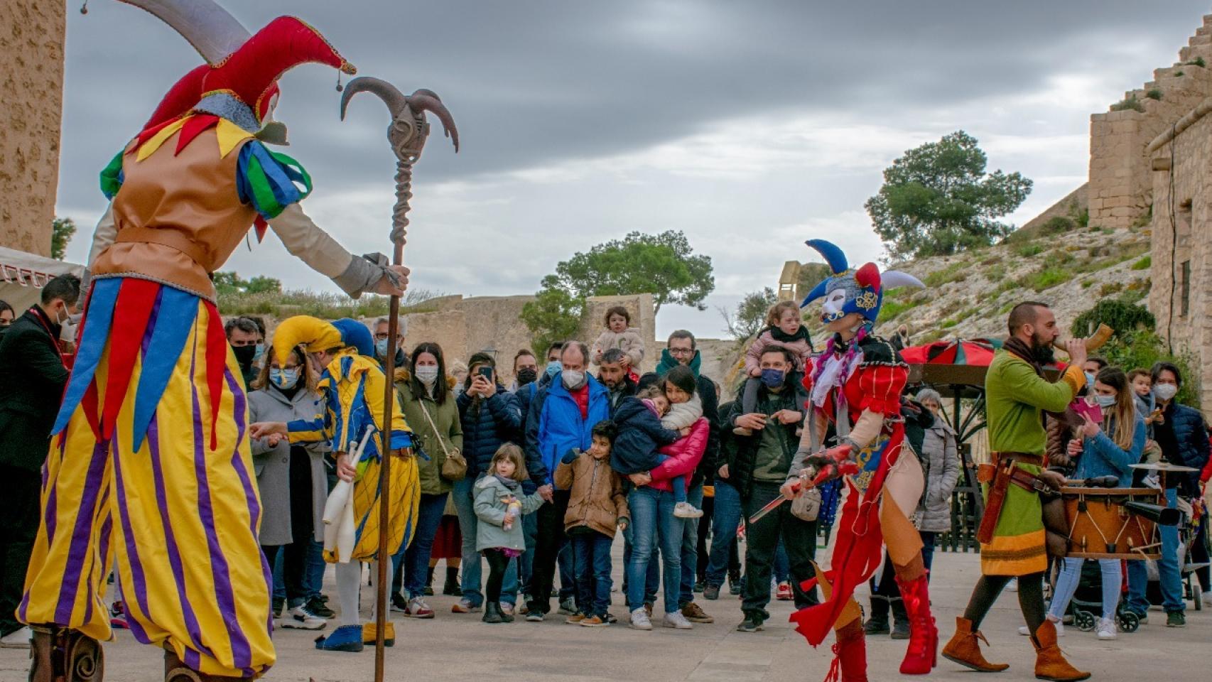 El castillo de Santa Bárbara presenta página web con sus actividades para este semestre.