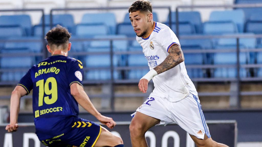 Óscar Aranda, en el Real Madrid Castilla - UCAM Murcia de la Primera RFEF