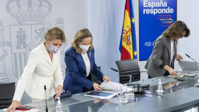 Las vicepresidentas Yolanda Díaz, Nadia Calviño y Teresa Ribera.