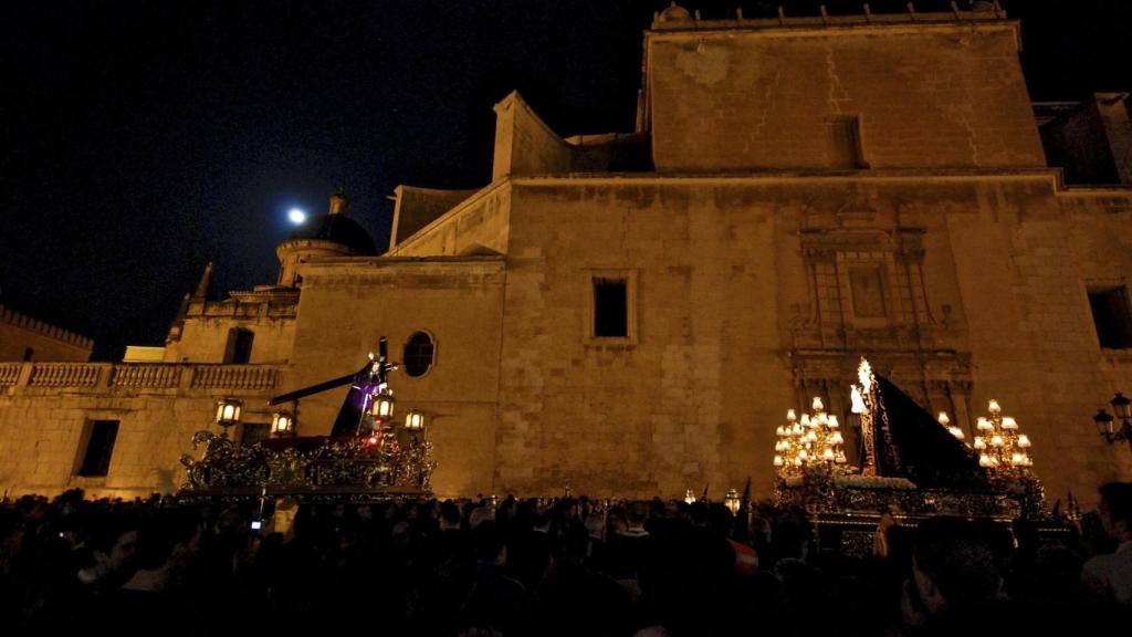 Procesión General y Santo Entierro de Elche.