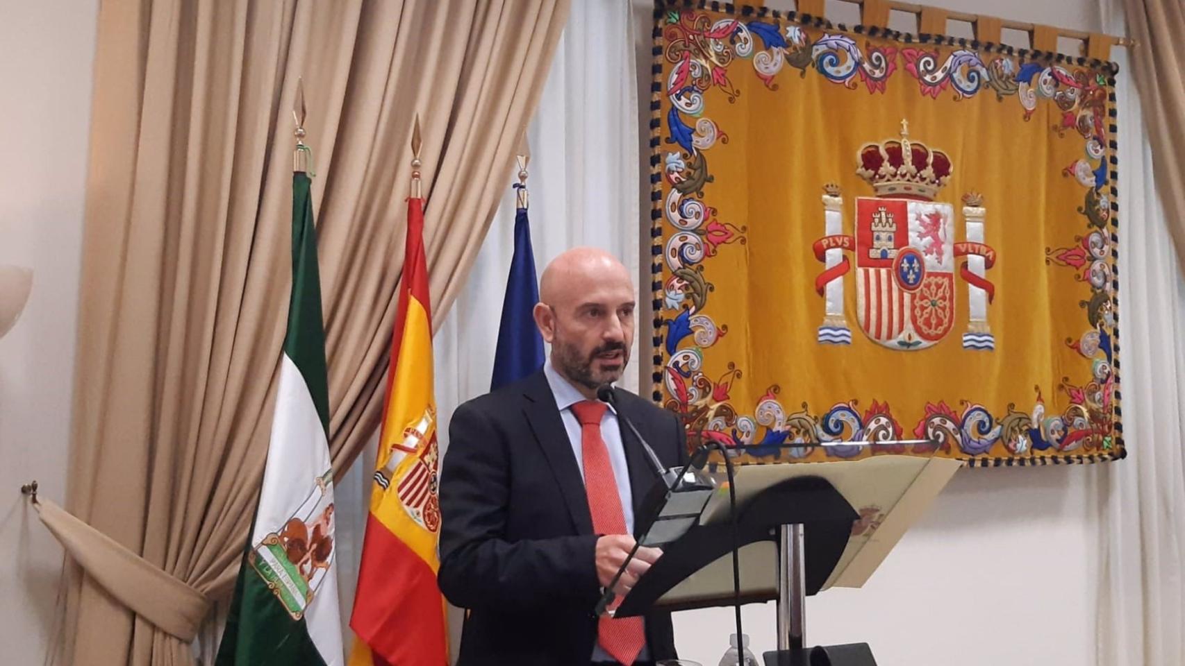 El subdelegado del Gobierno en Málaga, Javier Salas, en rueda de prensa.